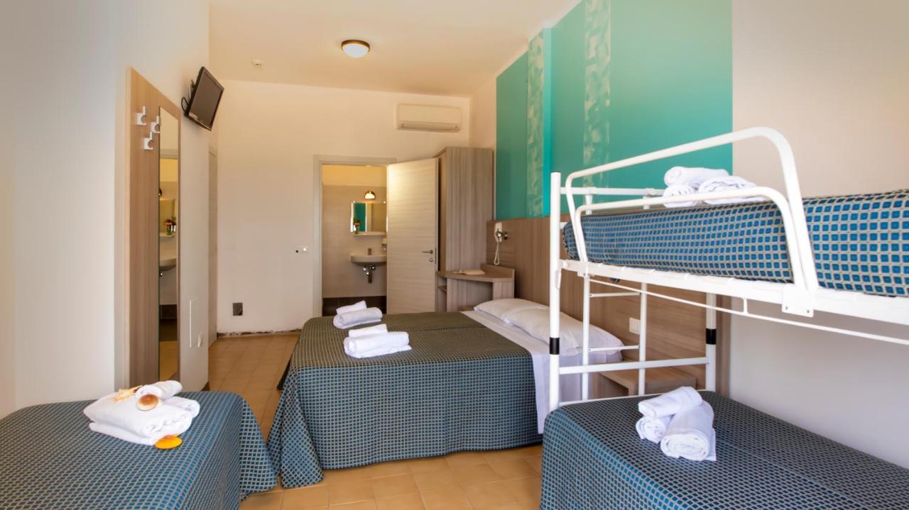 Hotel President'S Pesaro Kültér fotó