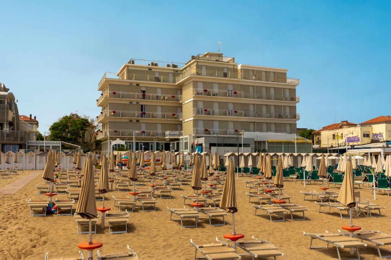 Hotel President'S Pesaro Kültér fotó