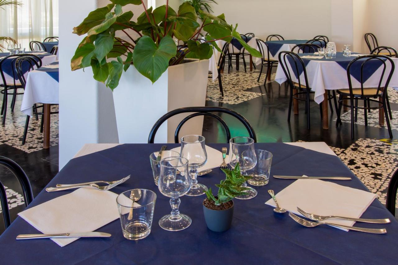 Hotel President'S Pesaro Kültér fotó