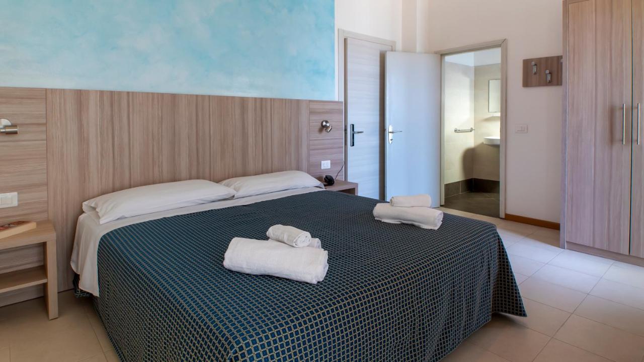 Hotel President'S Pesaro Kültér fotó