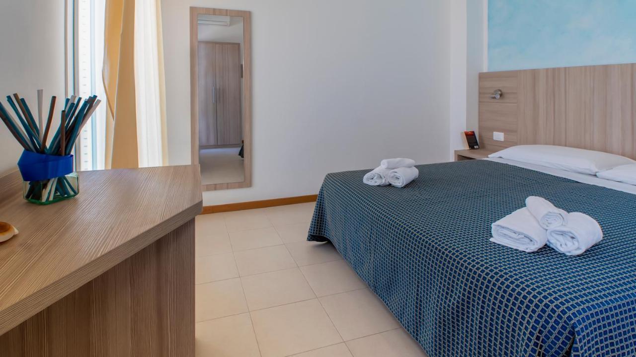 Hotel President'S Pesaro Kültér fotó