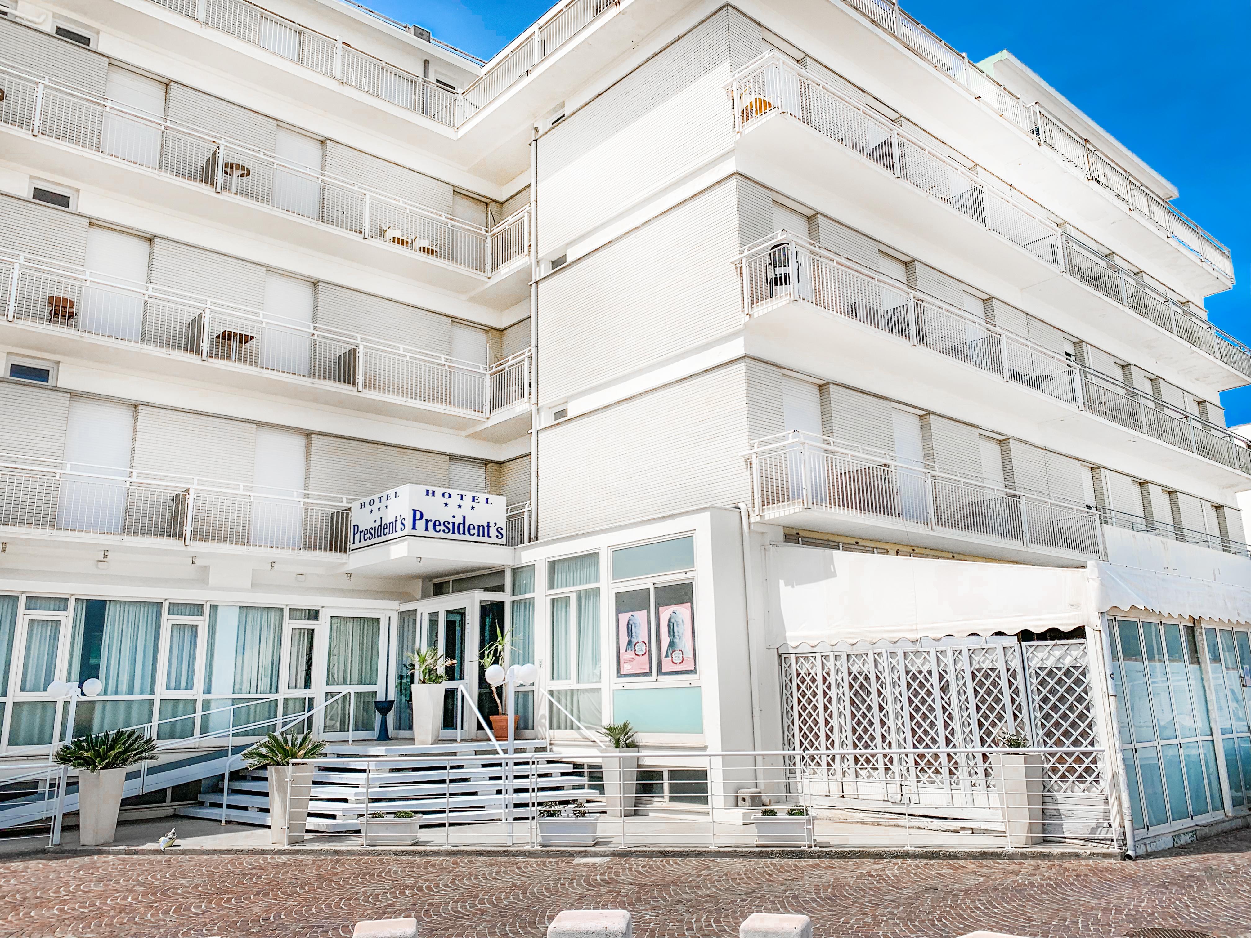Hotel President'S Pesaro Kültér fotó